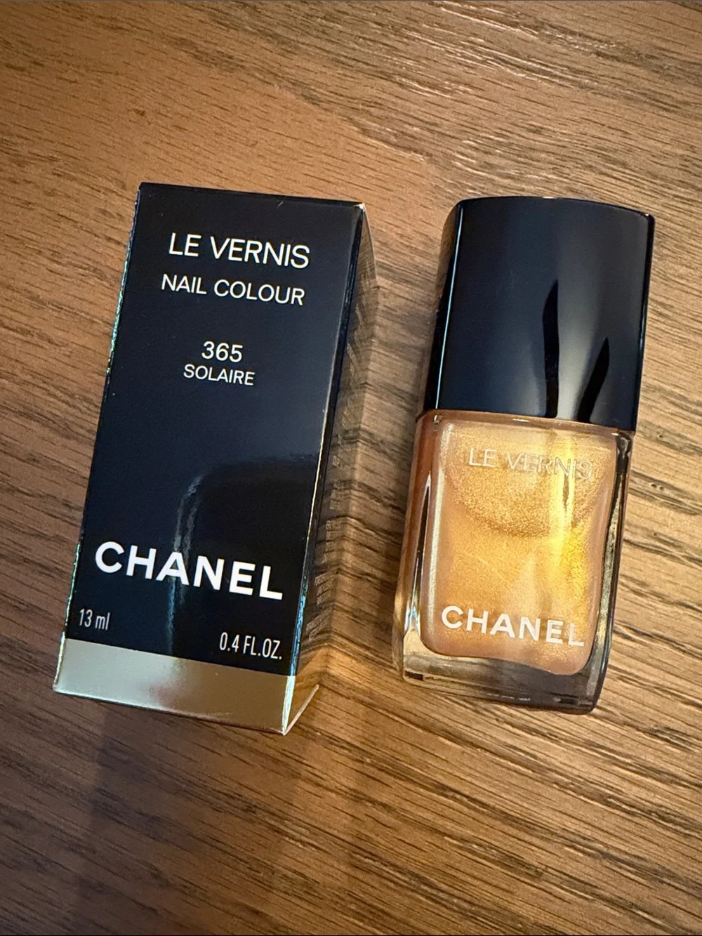Chanel Solaire 365 Nail Polish Gold New in Box